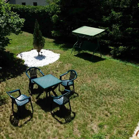 Ferienhaus Planinska Kuca Sa Dvoristem