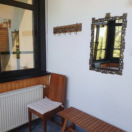 Planinska Kuca Sa Dvoristem * Zlatibor