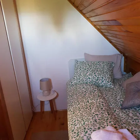 Semesterbostad Planinska Kuca Sa Dvoristem