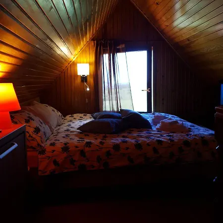 Ferienhaus Planinska Kuca Sa Dvoristem