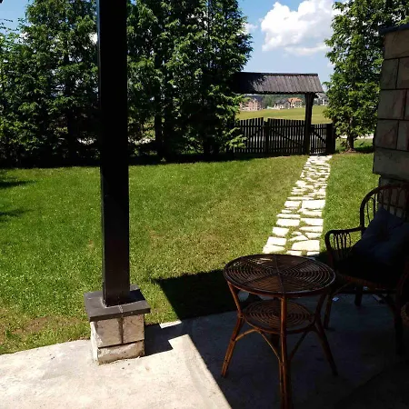 Planinska Kuca Sa Dvoristem Ferienhaus Zlatibor