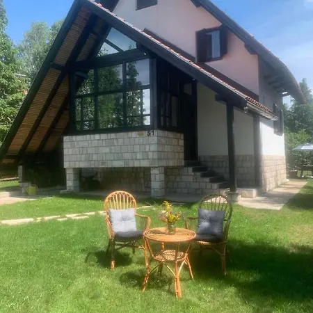 Planinska Kuca Sa Dvoristem * Zlatibor